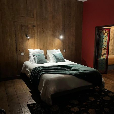 Mercier De Montigny - Les Chambres Du Beffroi - Spa Et Massage Fougères Esterno foto