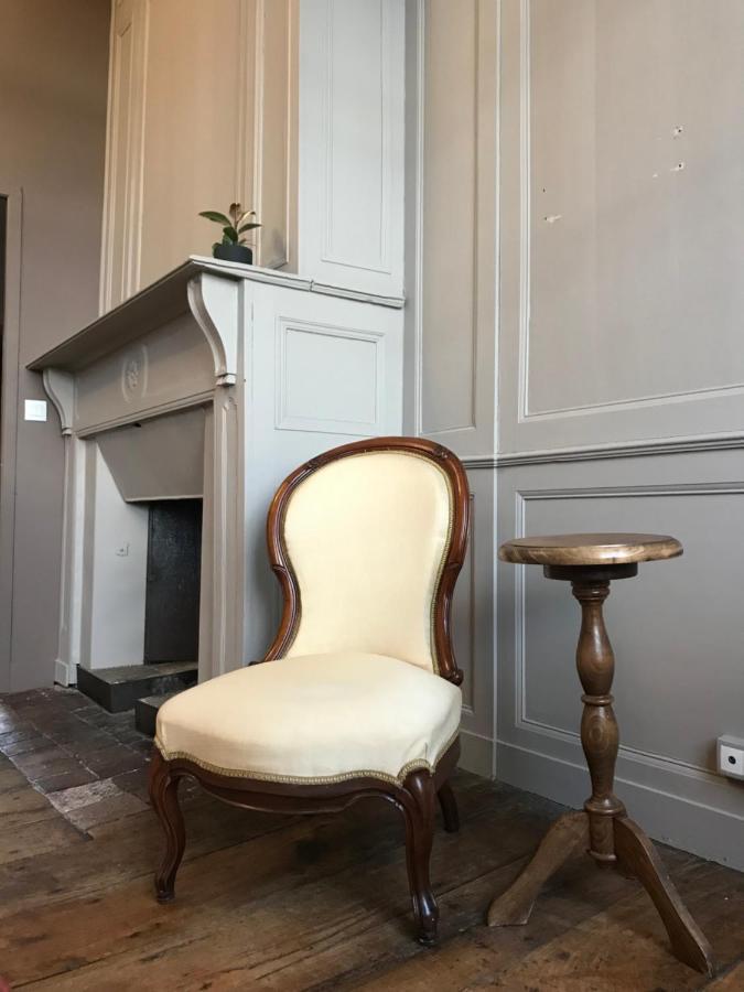 Mercier De Montigny - Les Chambres Du Beffroi - Spa Et Massage Fougères Esterno foto
