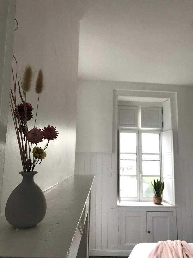 Mercier De Montigny - Les Chambres Du Beffroi - Spa Et Massage Fougères Esterno foto