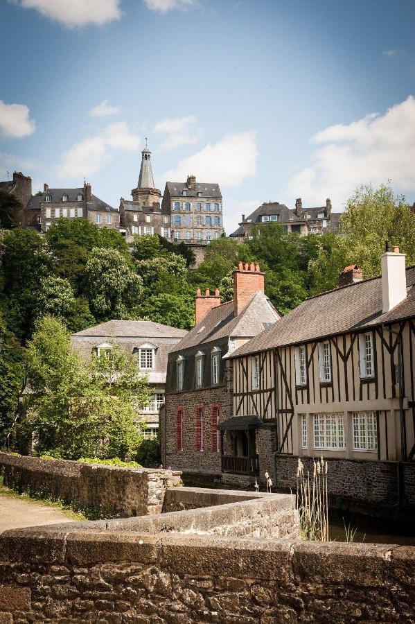 Mercier De Montigny - Les Chambres Du Beffroi - Spa Et Massage Fougères Esterno foto