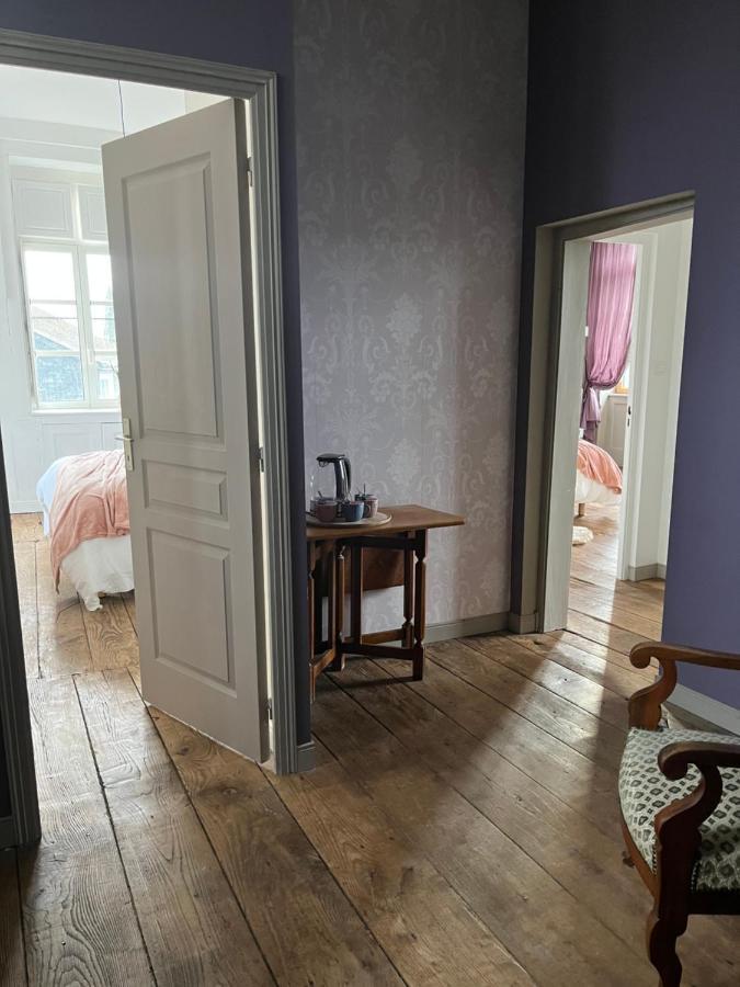 Mercier De Montigny - Les Chambres Du Beffroi - Spa Et Massage Fougères Esterno foto