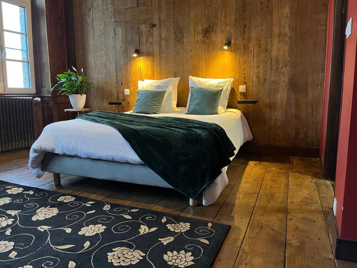 Mercier De Montigny - Les Chambres Du Beffroi - Spa Et Massage Fougères Esterno foto