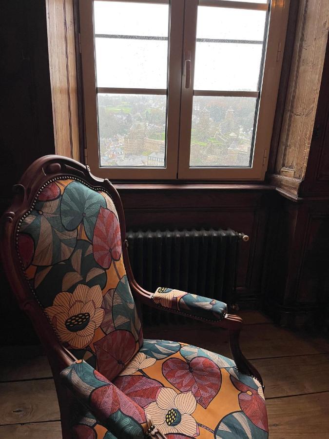 Mercier De Montigny - Les Chambres Du Beffroi - Spa Et Massage Fougères Esterno foto