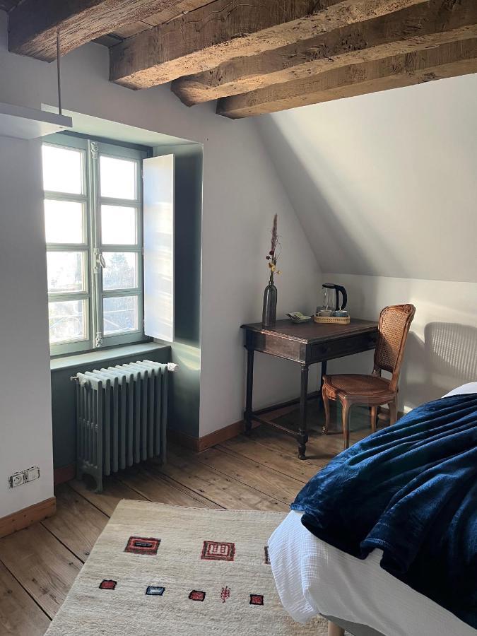 Mercier De Montigny - Les Chambres Du Beffroi - Spa Et Massage Fougères Esterno foto