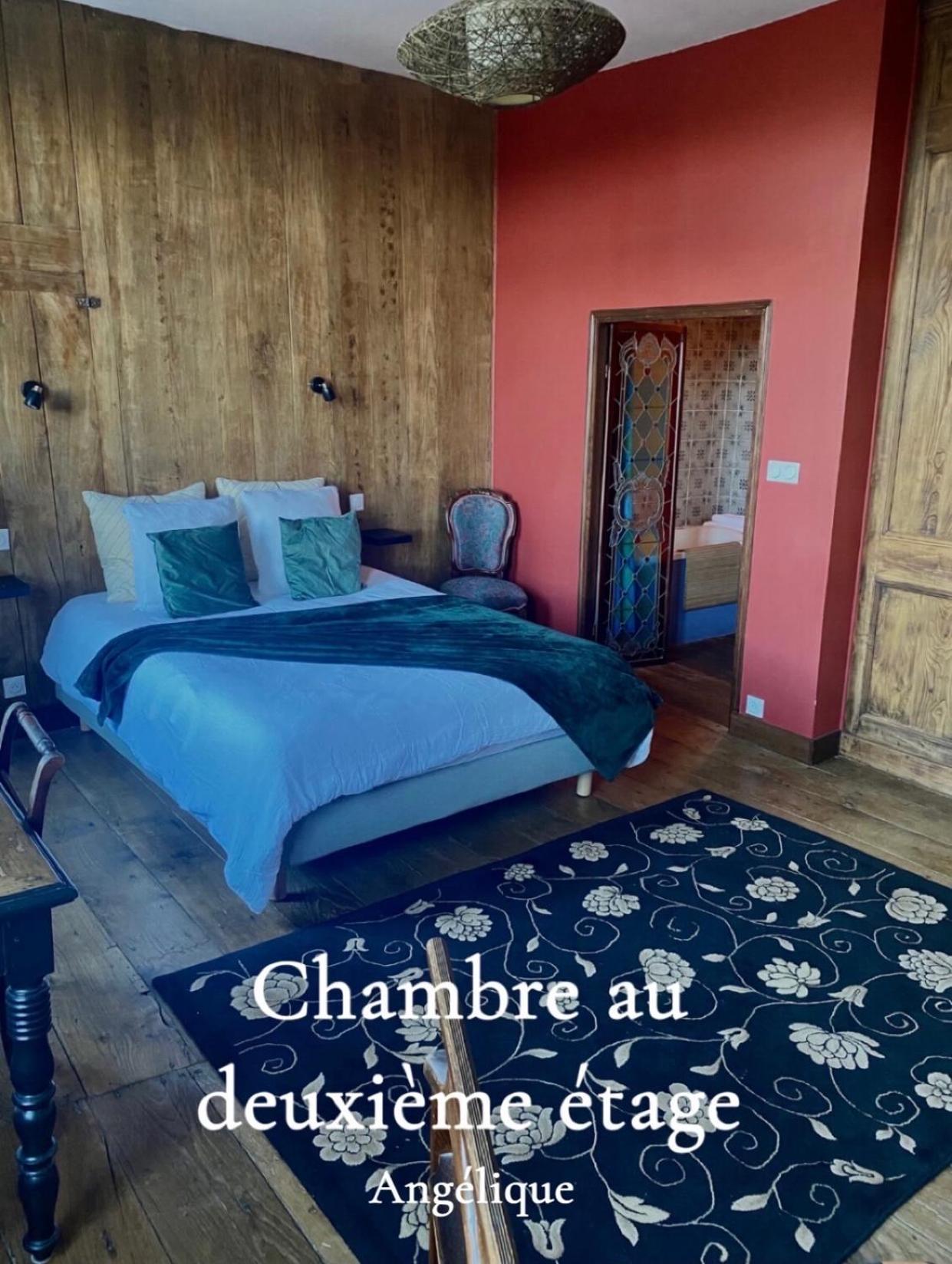Mercier De Montigny - Les Chambres Du Beffroi - Spa Et Massage Fougères Esterno foto